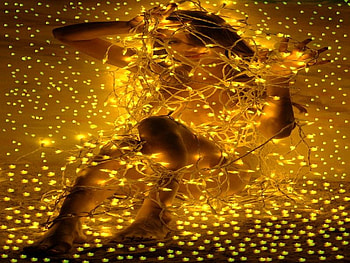 IN THE LIGHT, light, celebrate, happy, gold, female HD wallpaper
