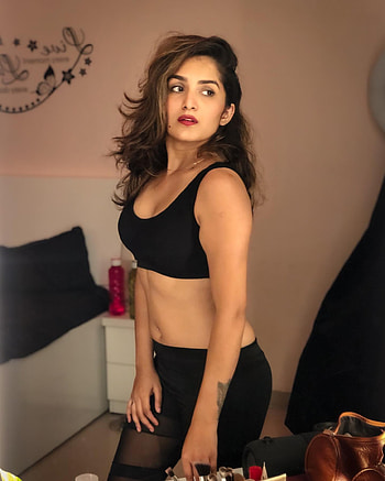 Trishaa kamlakar, face, hair, fitness HD phone wallpaper
