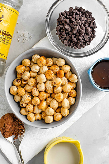 Chocolate spread, Irresistible treat, Heavenly indulgence, Tasty and thrifty HD phone wallpaper