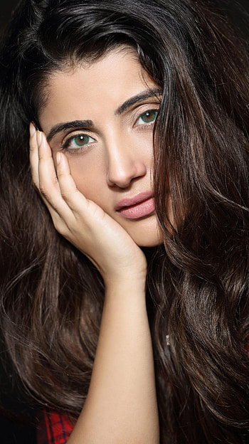 Aqsa bhatt, bollywood actress HD phone wallpaper