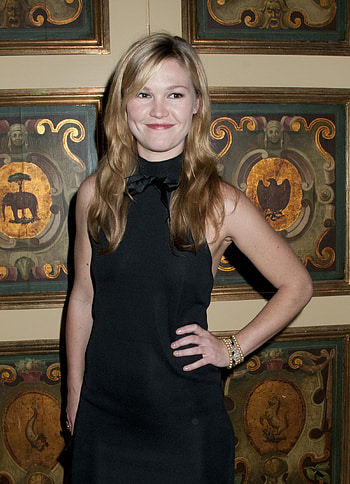 Julia Stiles, Skin sense gala, New York, Celebrity HD phone wallpaper