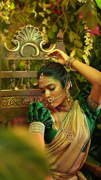 Divi Vadathya, telugu actress, beautiful HD phone wallpaper