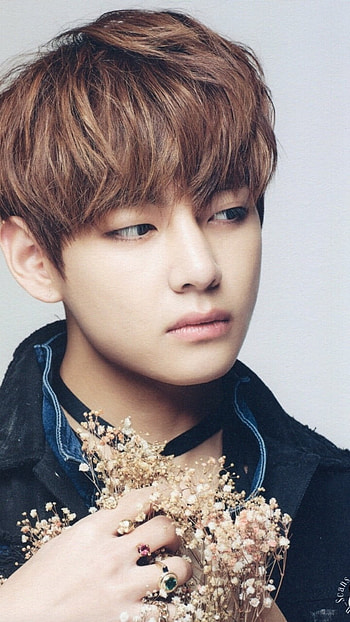 Bts V, Kim Taehyung HD phone wallpaper