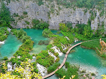 Walking in the Plitvice Lakes Area, lake, rock, walk, tree HD wallpaper