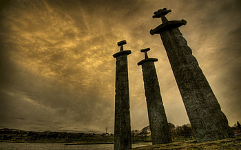 Sverd i fjell, north, viking, nordic, forest, norway, warrior HD wallpaper