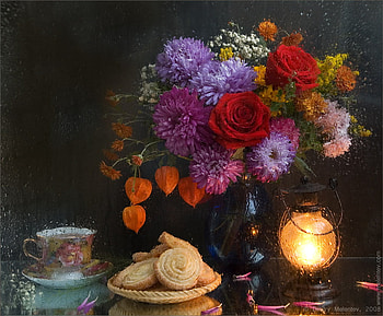 still life, bouquet, graphy, tea, drops, nice, rose, biscuits, wet, flower, coffee, chrysanthemums, , rain, roses, vase, beautiful, cup, cool, flowers, lantern, harmony, drink HD wallpaper