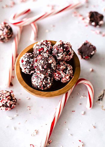Truffles, Candy Cane HD phone wallpaper