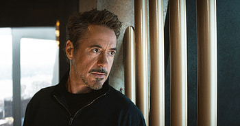 Robert Downey Jr, Oscar-worthy performance, Avengers Endgame, Incredible acting HD wallpaper
