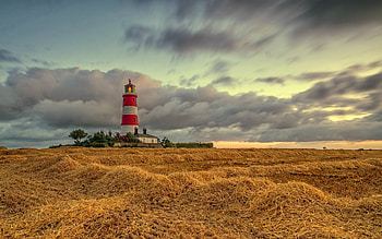 Happisburgh Harvest Time, sea, England, harvest, lighthouse, clouds HD wallpaper