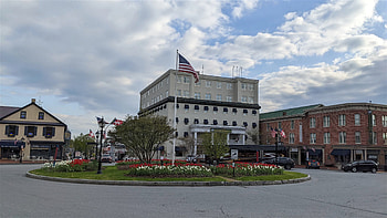 Gettysburg Travels, Main Street exploration, Local connections, Community spirit HD wallpaper