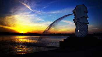 incredible sunset over fountain, sea, spray, sunset, fountain HD wallpaper