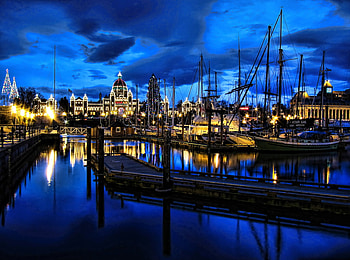 Blue bay, harbour, night, blue, graphy, bay, beauty, abstract, reflection, , canada, places, sunset, sea, color, vancouver, dark, shoreline, lights, view, sky HD wallpaper