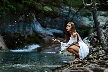 Girl Dancing With Bokeh Streams And Water Splash In Her Dress, girls, model, white-dress HD wallpaper