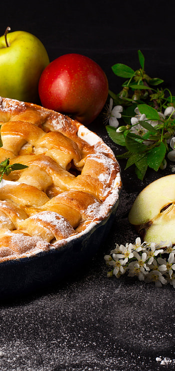 Perfectly baked pie, Irresistible dessert, Scrumptious crust, Flavorful filling HD phone wallpaper