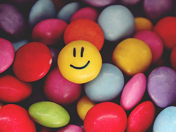 Candies, Miscellanea, Miscellaneous, Multicolored, Motley, Smile, Emoticon, Smiley HD wallpaper