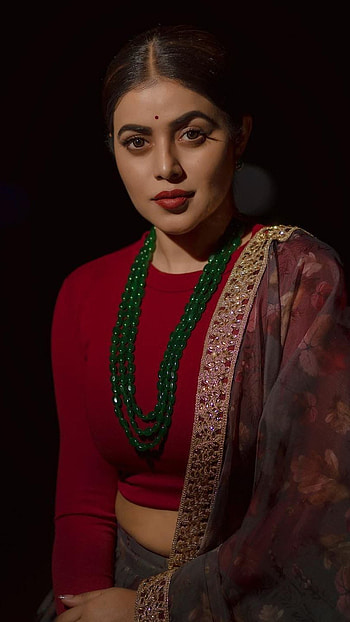 Poorna kasim, telugu actress, model, cute, beautiful HD phone wallpaper