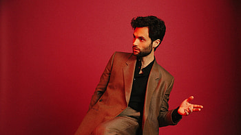 Penn Badgley , Stunning visuals, Impressive backgrounds, Customization options HD wallpaper