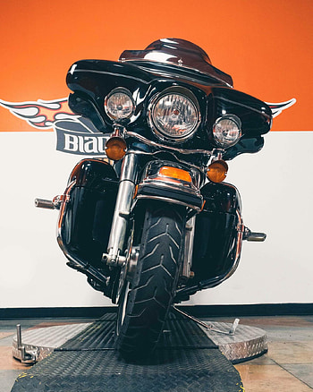 Used 2009 Harley-Davidson Ultra Classic Electra Glide, Black beauty, Marion's finest, Pre-loved elegance HD phone wallpaper