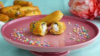 Twinkies, Cream filled sponge cake, Funfetti, Tastemade HD wallpaper