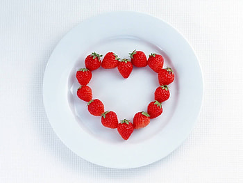Fruits, Food, Strawberry, Hearts, Love, Valentine's Day, Berries HD wallpaper