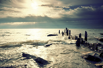 Shore, day, light, clouds, sky, nature, water, rocks HD wallpaper