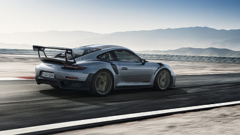 Porsche 911 GT2 RS 2018, porsche-911, porsche, cars, 2018-cars HD wallpaper