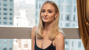 Sophie Turner 2019 , sophie-turner, celebrities, girls, actress HD wallpaper