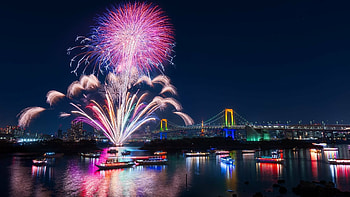 Fireworks extravaganza, Mesmerizing display, Captivating patterns, Nighttime sky HD wallpaper