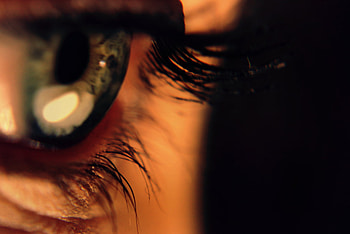 looking deep within you, looking, pretty, bluelong lashes, spotlight, girl, eye HD wallpaper