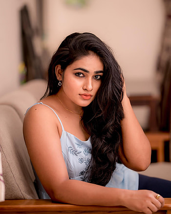 Shruti Selvam, flash graphy, Tamil actress HD phone wallpaper