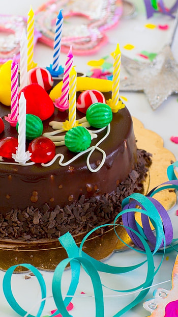 Birtay cake recipe, Delightful treat, Sweet confection, Celebratory delight HD phone wallpaper