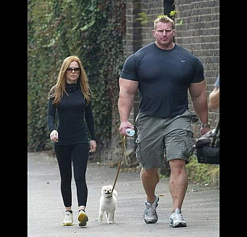 Poor Dog!!!, in wrong hand, fun, of, , hulk man, poor dog HD wallpaper