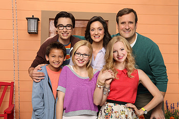 Liv and Maddie, How to stream, Viewing guide, TV show HD wallpaper