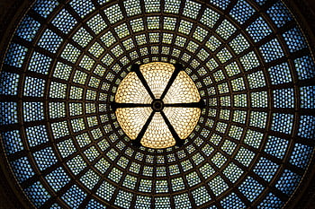 A mesmerizing view of the Tiffany stained glass dome at Chicago Cultural Center. HD wallpaper