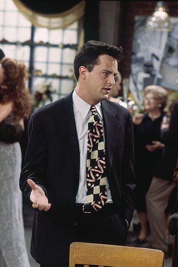 Chandler, Matthew Perry's favorite, Hilarious jokes, Beloved character HD phone wallpaper