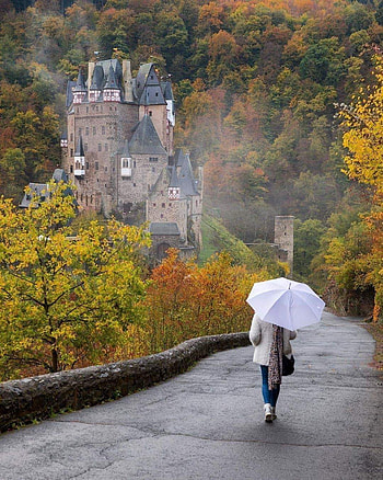 Eltz castle Germany, people_in_nature, sunlight HD phone wallpaper