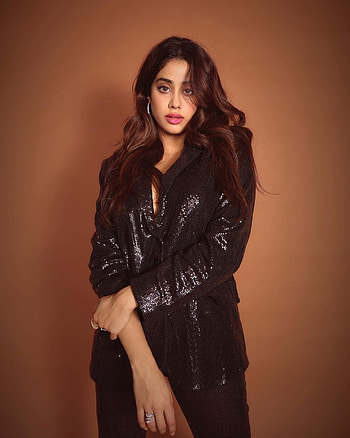 Jhanvi Kapoor, head, hair HD phone wallpaper