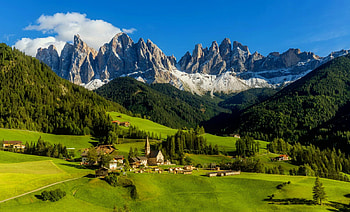 Santa Maddalena, Val di Funes, hills, slope, sky, beautiful, nature, lovely, village, mountain HD wallpaper