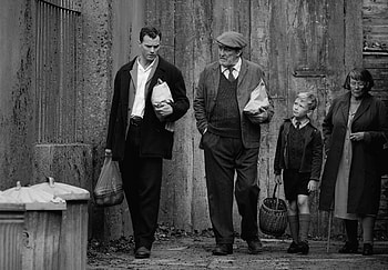 Belfast movie, Heartwarming story, Irish city, Culture HD wallpaper