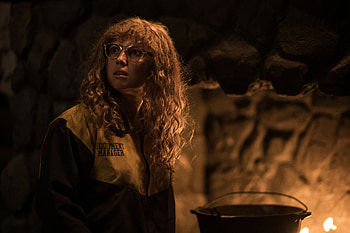 Yellowjackets Ultra featuring Samantha Hanratty, TV Show, Yellowjackets HD wallpaper
