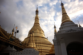 Shwedagon Pagoda, Peaceful scenery, Golden landmark HD wallpaper