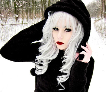 Beauty Vampire - In Snow, black hoodie, white, model, vampire, beauty, in, snow, hair, forrest HD wallpaper