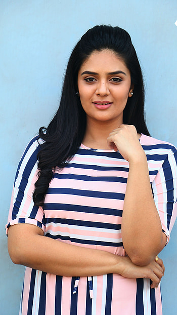 Sreemukhi, telugu actress, model HD phone wallpaper
