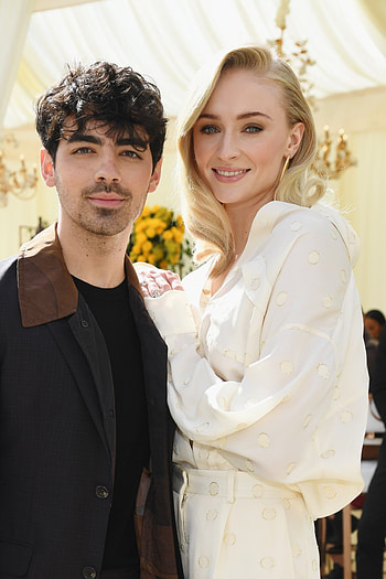Sophie Turner, Joe Jonas, Just married, Cute celebrity couples HD phone wallpaper