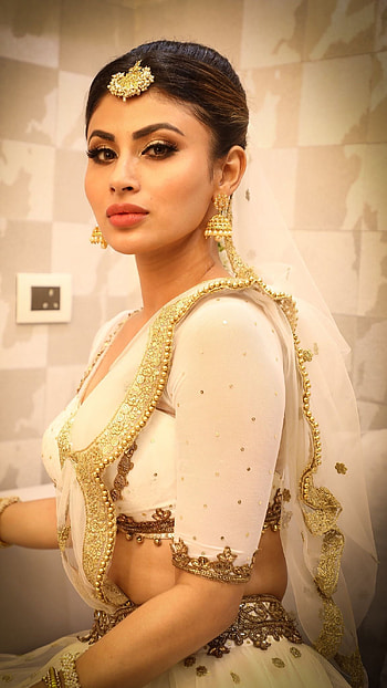 Moni roy, bollywood actress HD phone wallpaper