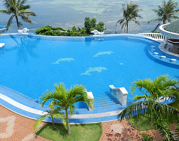 * Beautiful pool *, trees, dolphins, pool, peace, relax, comfort, sunny day, water HD wallpaper