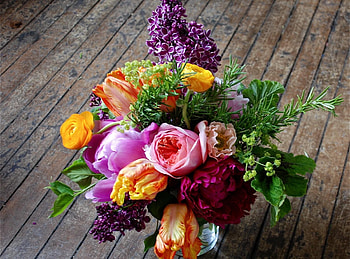 Flowers, Lilac, Tulips, Bouquet, Vase, Ranunculus, Ranunkulus, Floor HD wallpaper