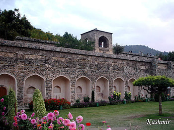 Pari Mahal, Kashmir (inside view), mahal, architechure, green, kashmir, mountain HD wallpaper