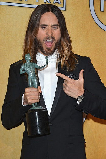 SAG Awards, Celebrity entertainment, Jared Leto, Trophy HD phone wallpaper