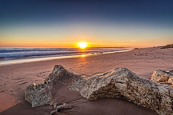 Skyline, coast, sand, rocks, beach, sunrise HD wallpaper